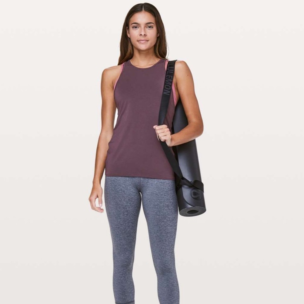Lululemon Deep Stretch Racerback Women’s Size 10
Arctic Plum